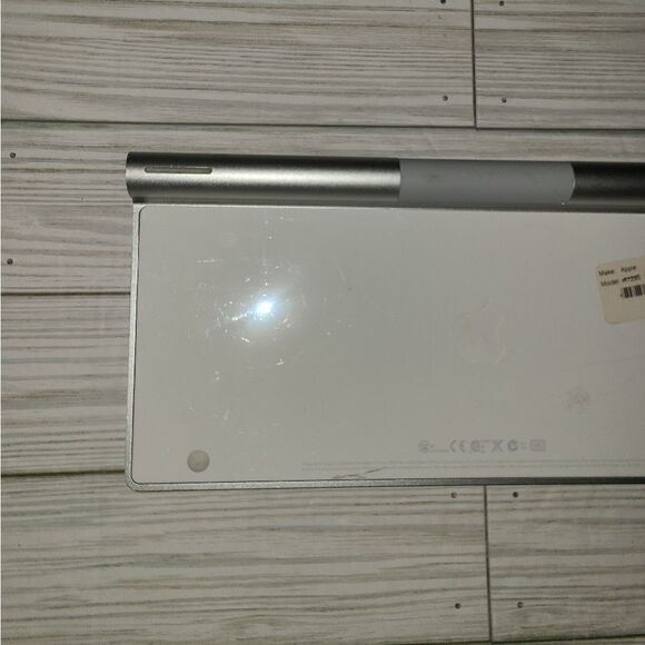 Apple Wireless Bluetooth Magic Keyboard A1314 Silver Slim Mini Keyboard - Picture 2 of 10